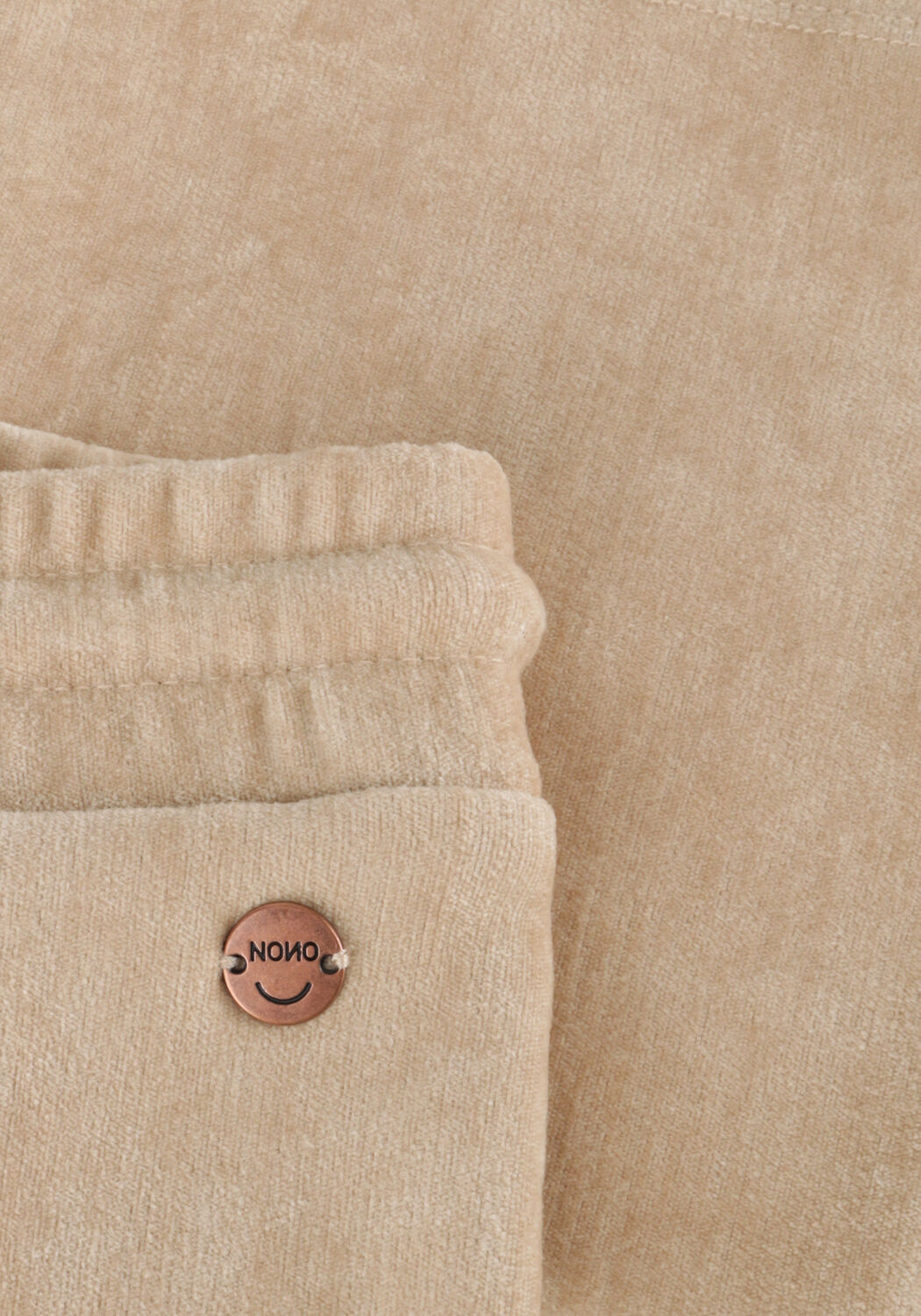 Beige NONO Flared broek SADY VELVET FLARED PANTS - large