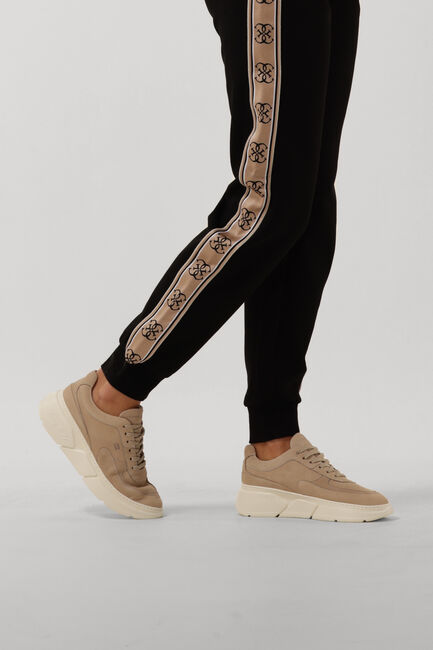 Beige TOMMY HILFIGER Lage sneakers CHUNKY SOLE SNEAKER - large