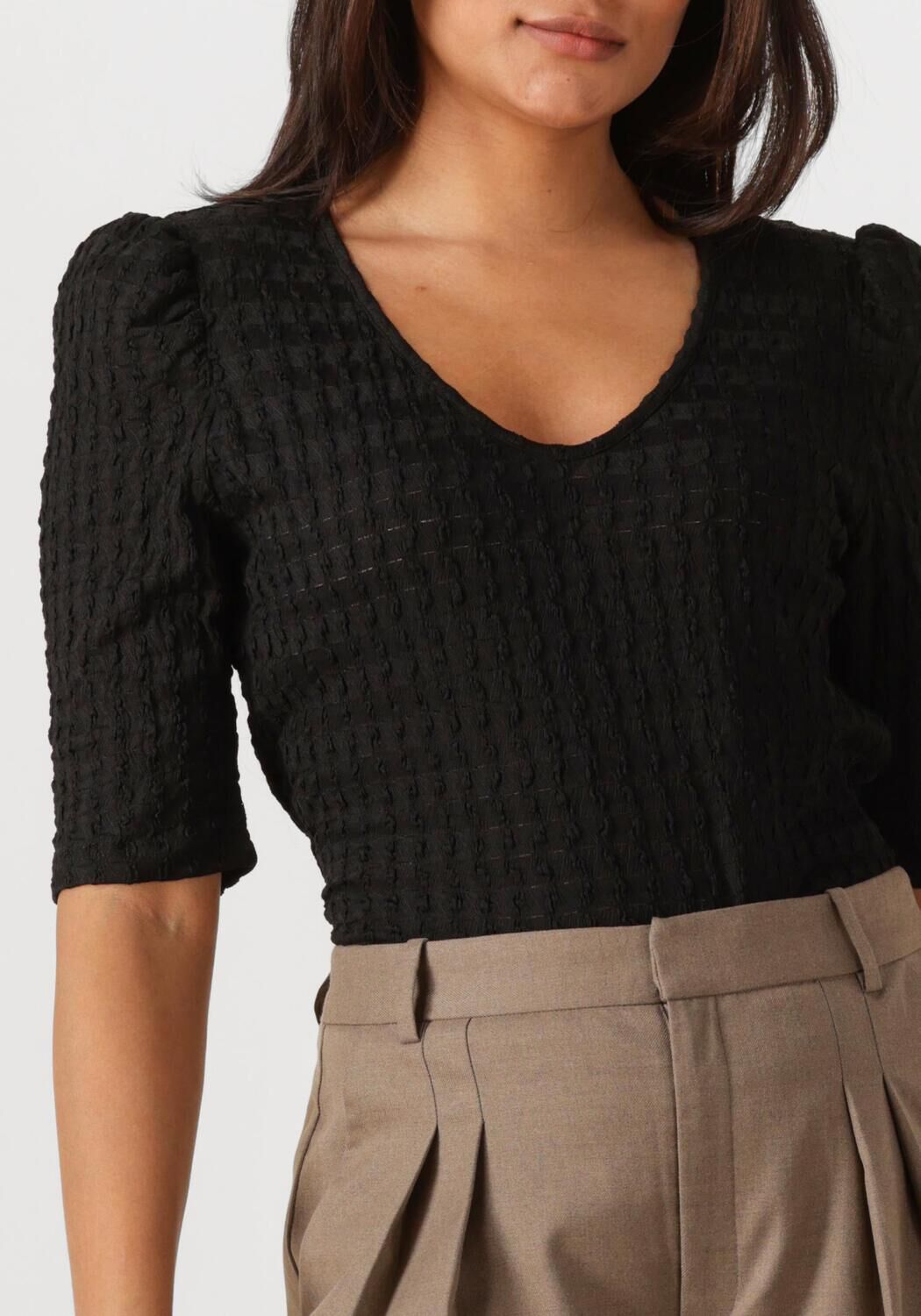 AAIKO Dames Tops & T-shirts Nynke Pa 601 Zwart