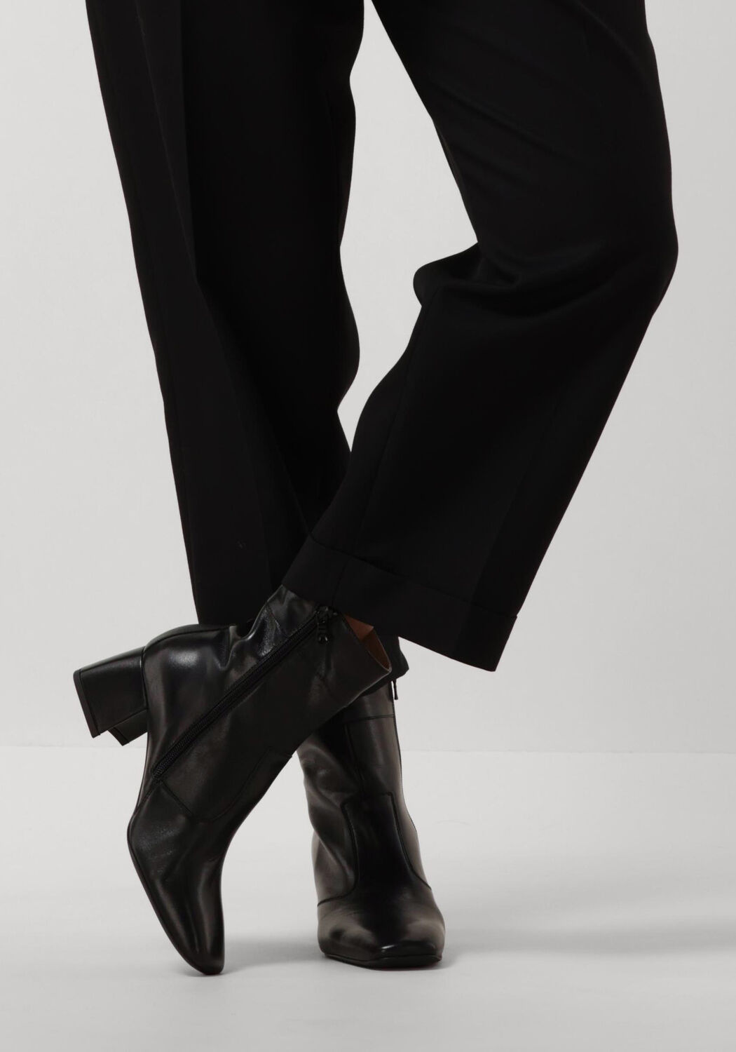 Zwarte NERO GIARDINI Enkellaarsjes 08654 - large