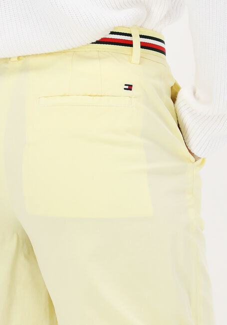 Gele TOMMY HILFIGER Broeken COTTON TENCEL CHINO - large