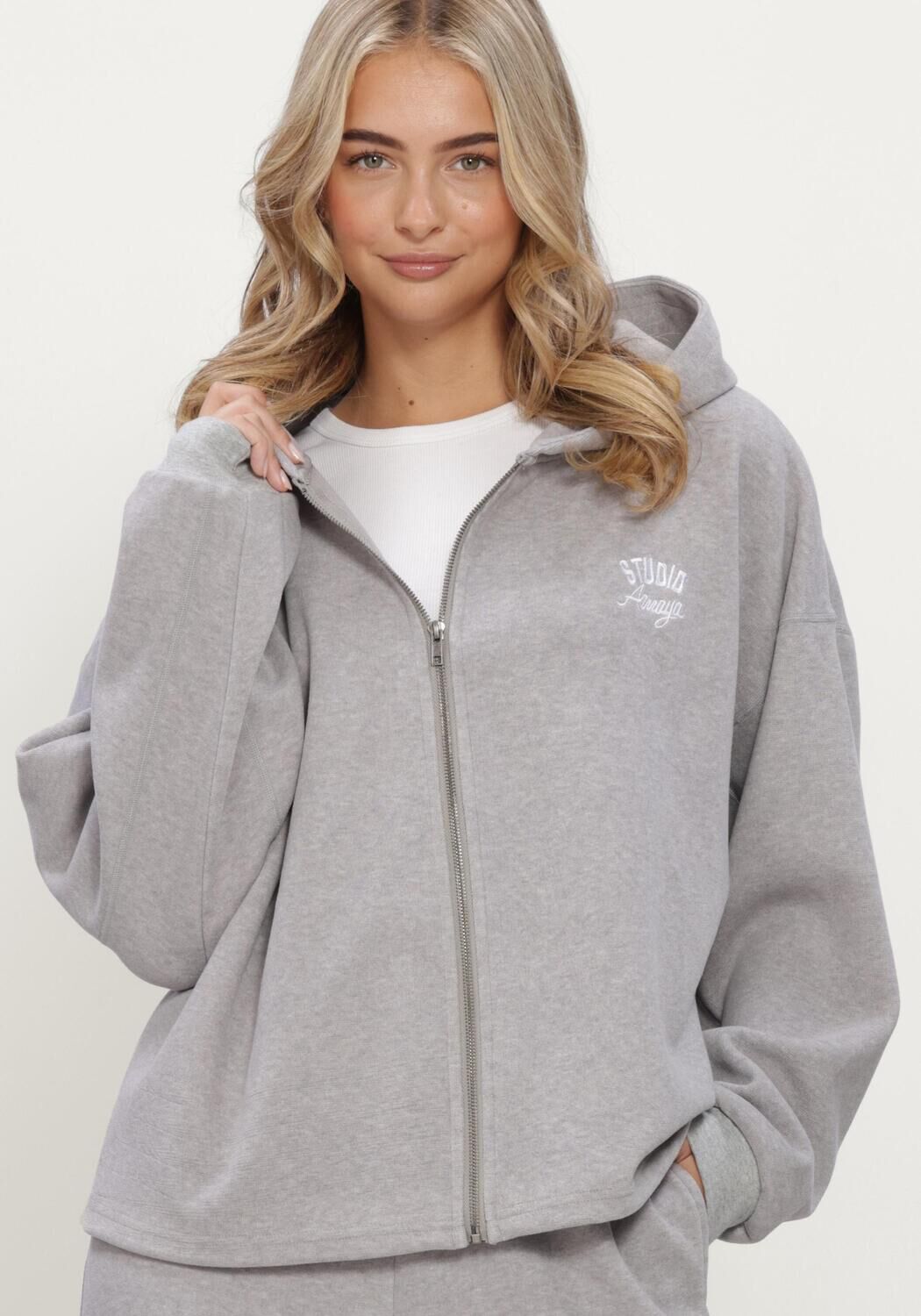 Lichtgrijze STUDIO AMAYA Sweater ROVE SWEATER - large