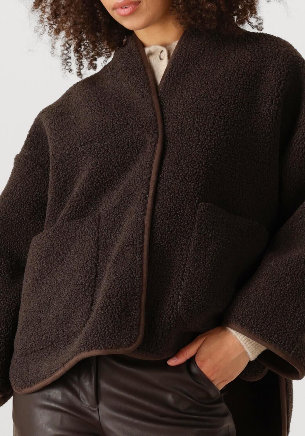 KNIT-TED Dames Jassen Joko Bruin
