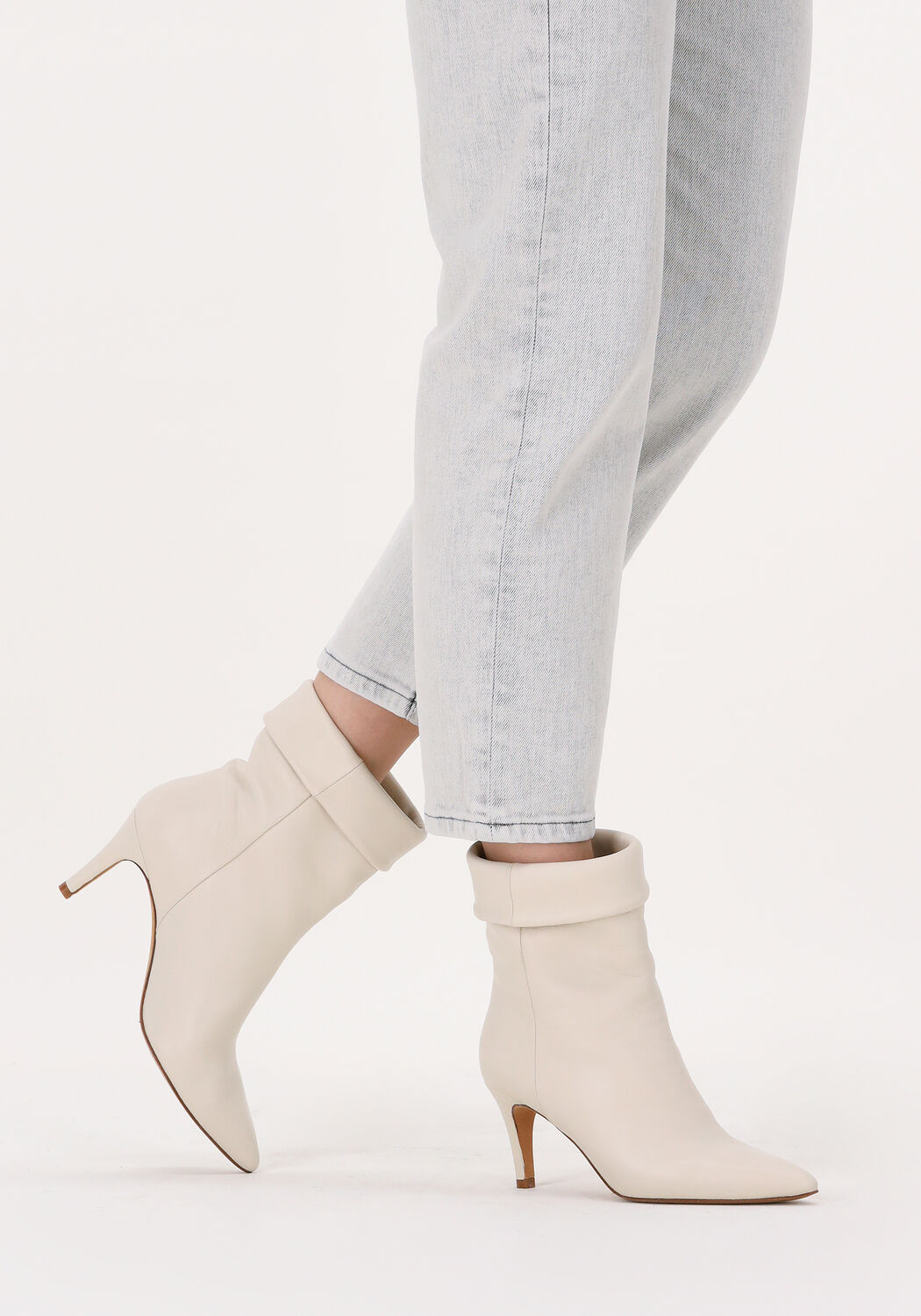 Witte TORAL Enkellaarsjes 12826 - large