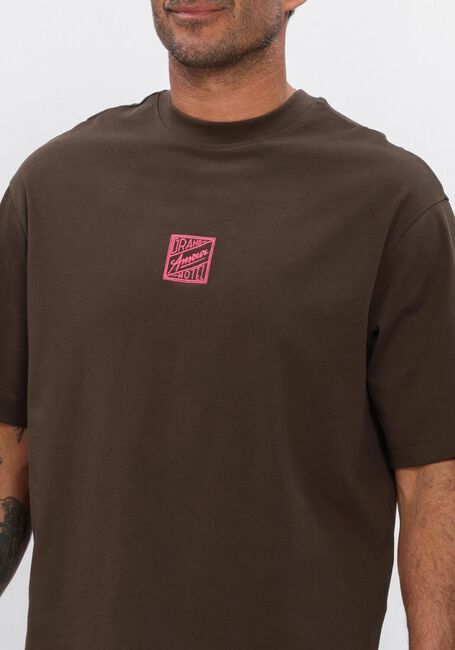 Bruine SELECTED MEN T-shirt SLHRELAXBROCK SS TEE HOTEL  AMOUR - large