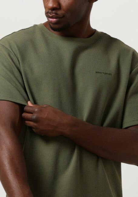 Olijf ANERKJENDT T-shirt AKKIKKI S/S WAFFLE TEE - large