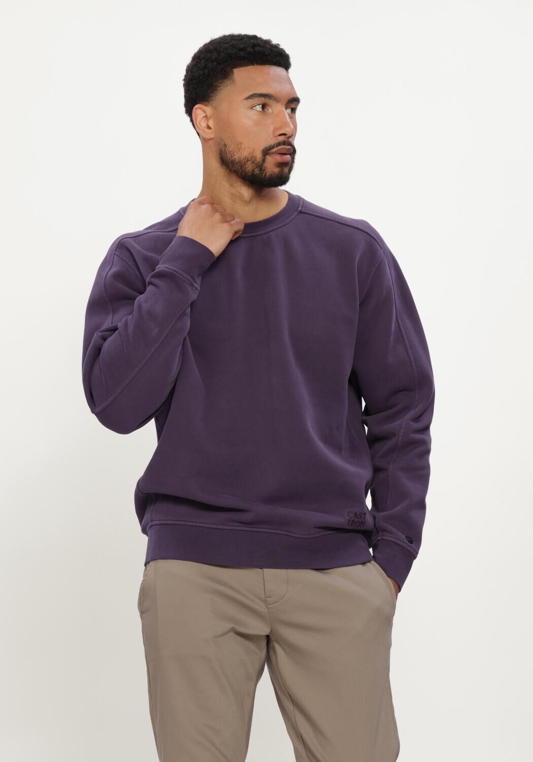 Paarse CAST IRON Trui CREWNECK RELAXED FIT PEACHED OVERDYED - large