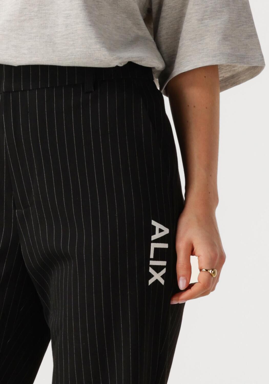 ALIX THE LABEL Dames Broeken Ladies Woven Relaxed Mixed Suit Pants Zwart