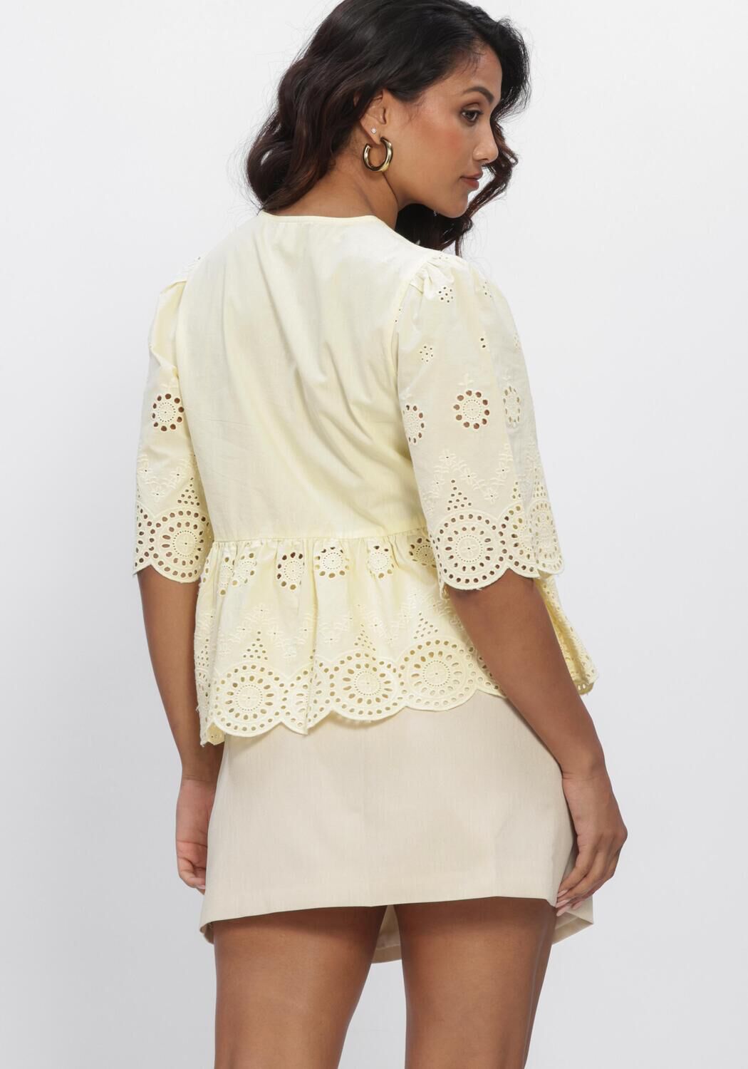 Gele Y.A.S. Blouses YASCORNELIA 2/4 TIE TOP S. NOOS - large