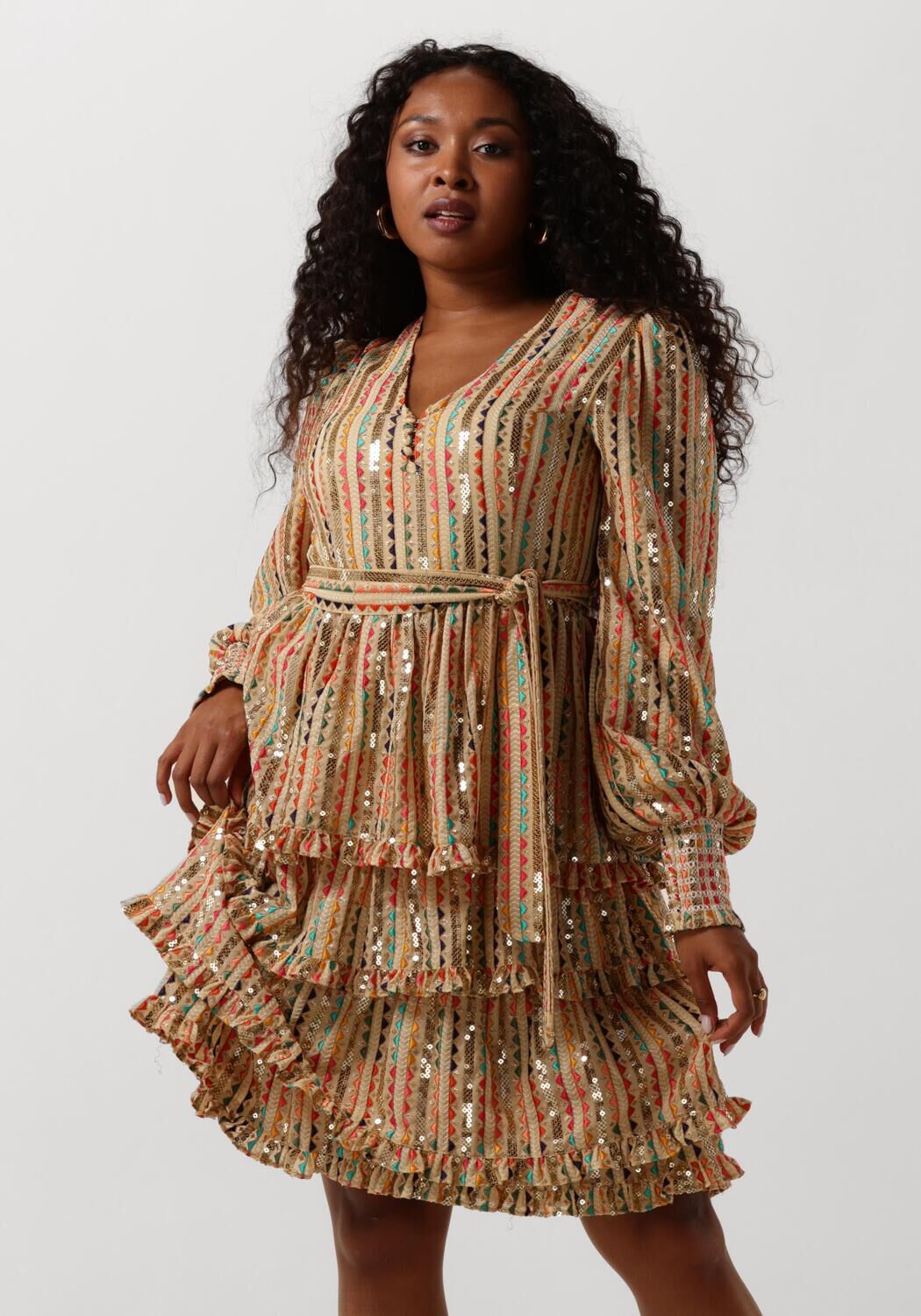 EST'SEVEN Dames Jurken City Dress Zand