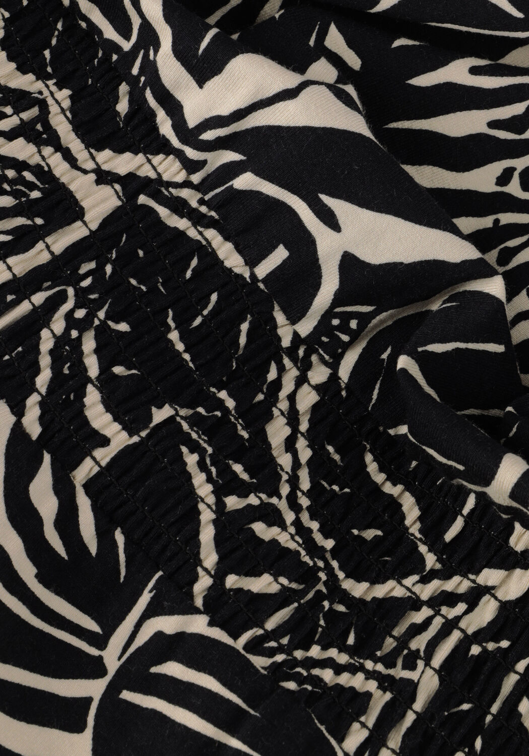 Zwarte JANSEN AMSTERDAM Jumpsuit VFB445 JERSEY PRINTED JUMPSUIT SQUARE NECKLINE - large