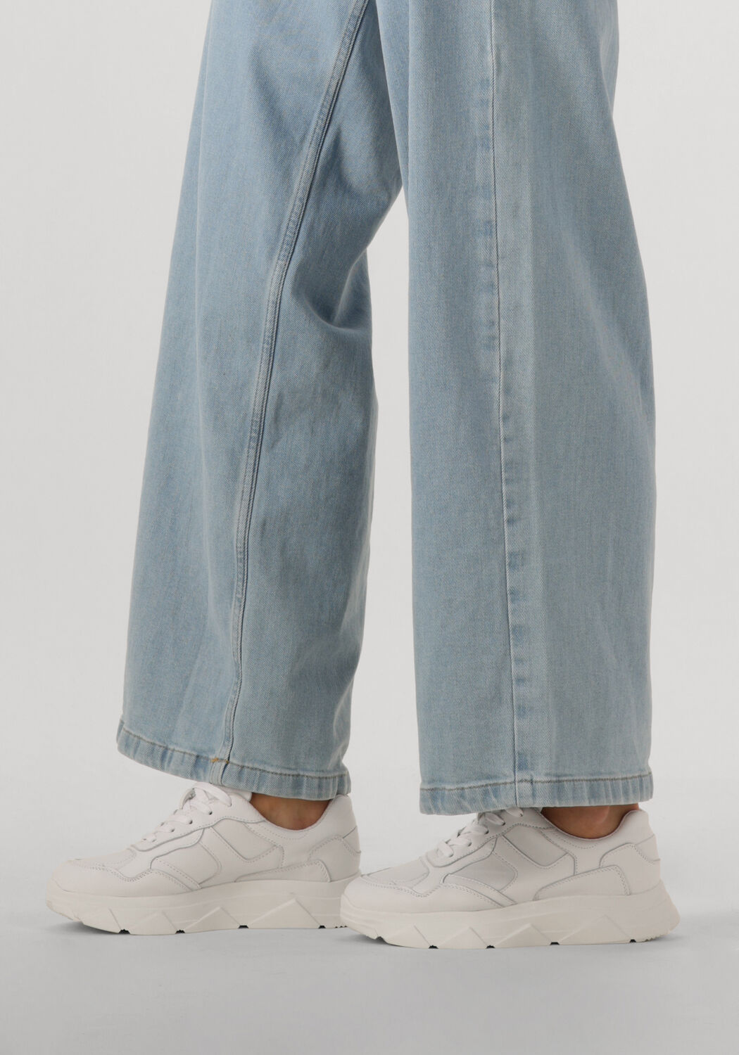 Witte OMODA Lage sneakers KADY FAT 410 - large