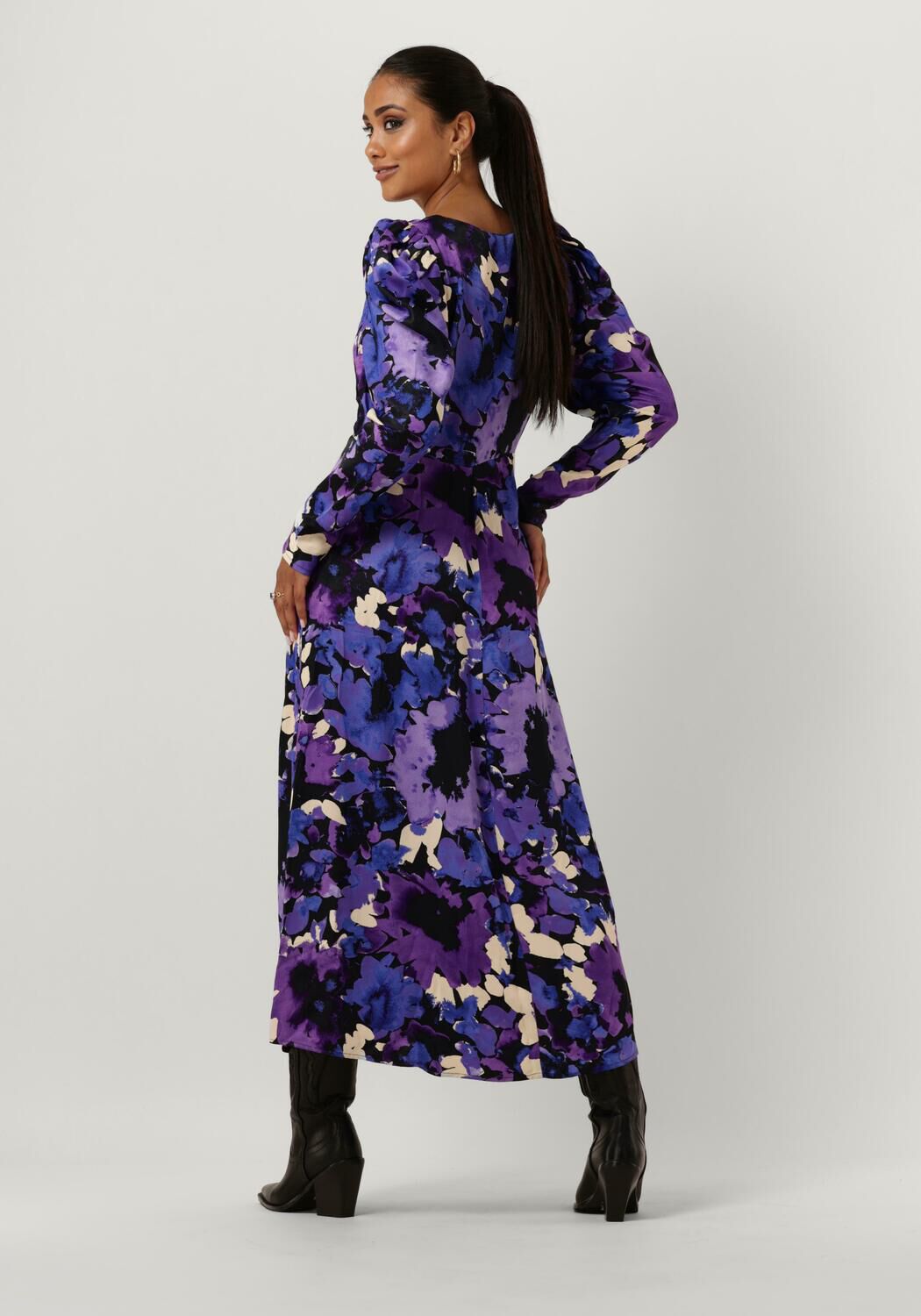 Paarse FABIENNE CHAPOT Midi jurk VERA DRESS Omoda