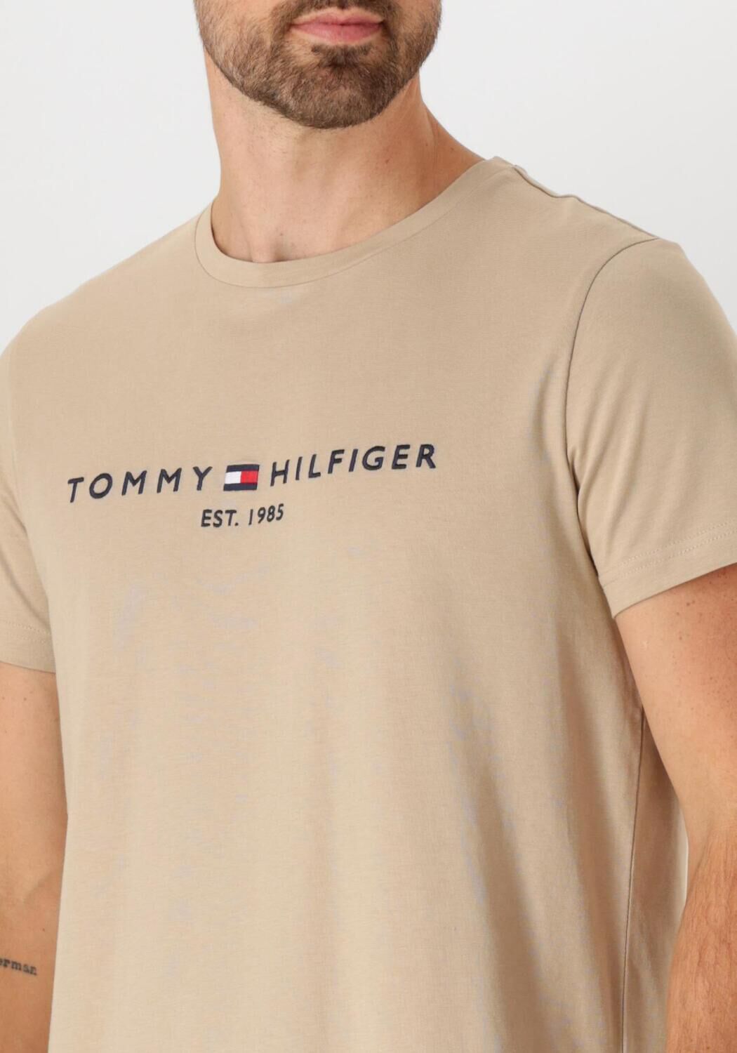 TOMMY HILFIGER Heren Polo's & T-shirts Tommy Logo Tee Khaki