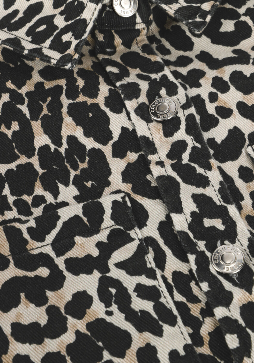 Bruine COLOURFUL REBEL Blouses OLLE LEOPARD CROPPED DENIM BLOUSE - large