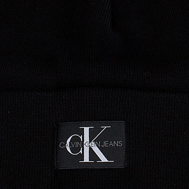Zwarte CALVIN KLEIN Muts J MONOGRAM BEANIE M Zwarte CALVIN KLEIN Muts J MONOGRAM BEANIE M - large