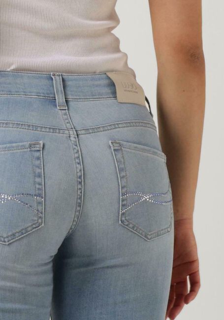Uiterlijk Verminderen lus Lichtblauwe LIU JO Slim fit jeans AUTENTIC MONROE REEG.W. | Omoda