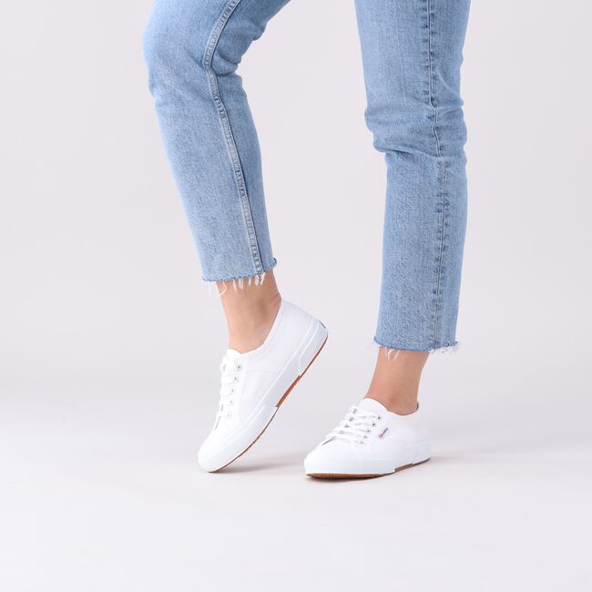 Witte SUPERGA Lage sneakers 2750 COTU CLASSIC Witte SUPERGA Lage sneakers 2750 COTU CLASSIC - large