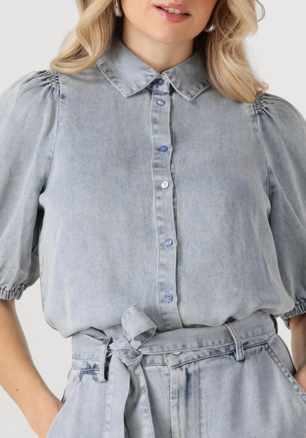 FREEBIRD Dames Blouses Britte Ss Lichtblauw