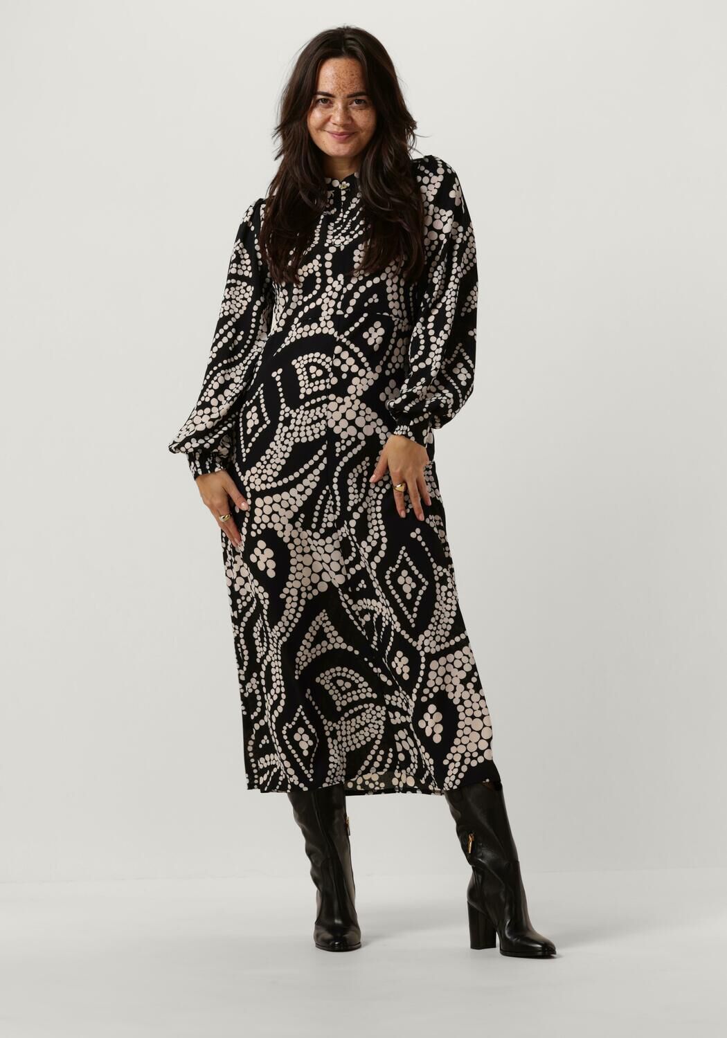 zwarte summum midi jurk dress irregular dots hammered