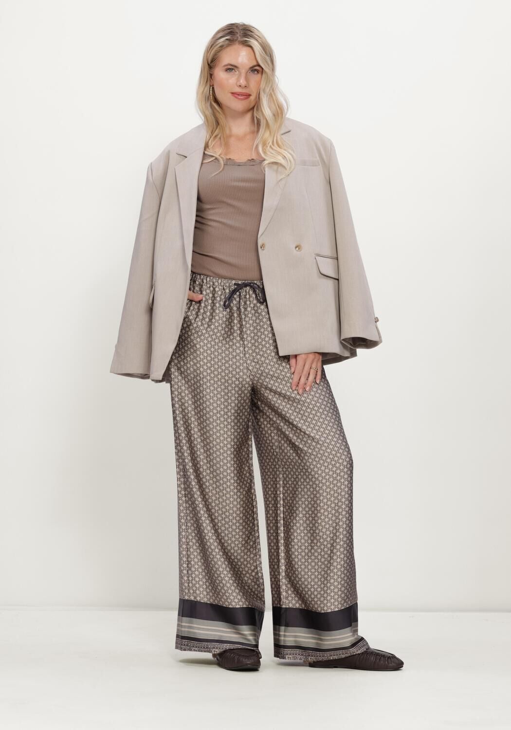 NEO NOIR Dames Broeken Sora Pattern Pants Taupe