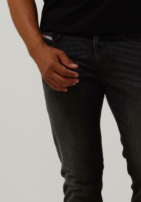Donkergrijze DIESEL Slim fit jeans 2019 D-STRUKT - large