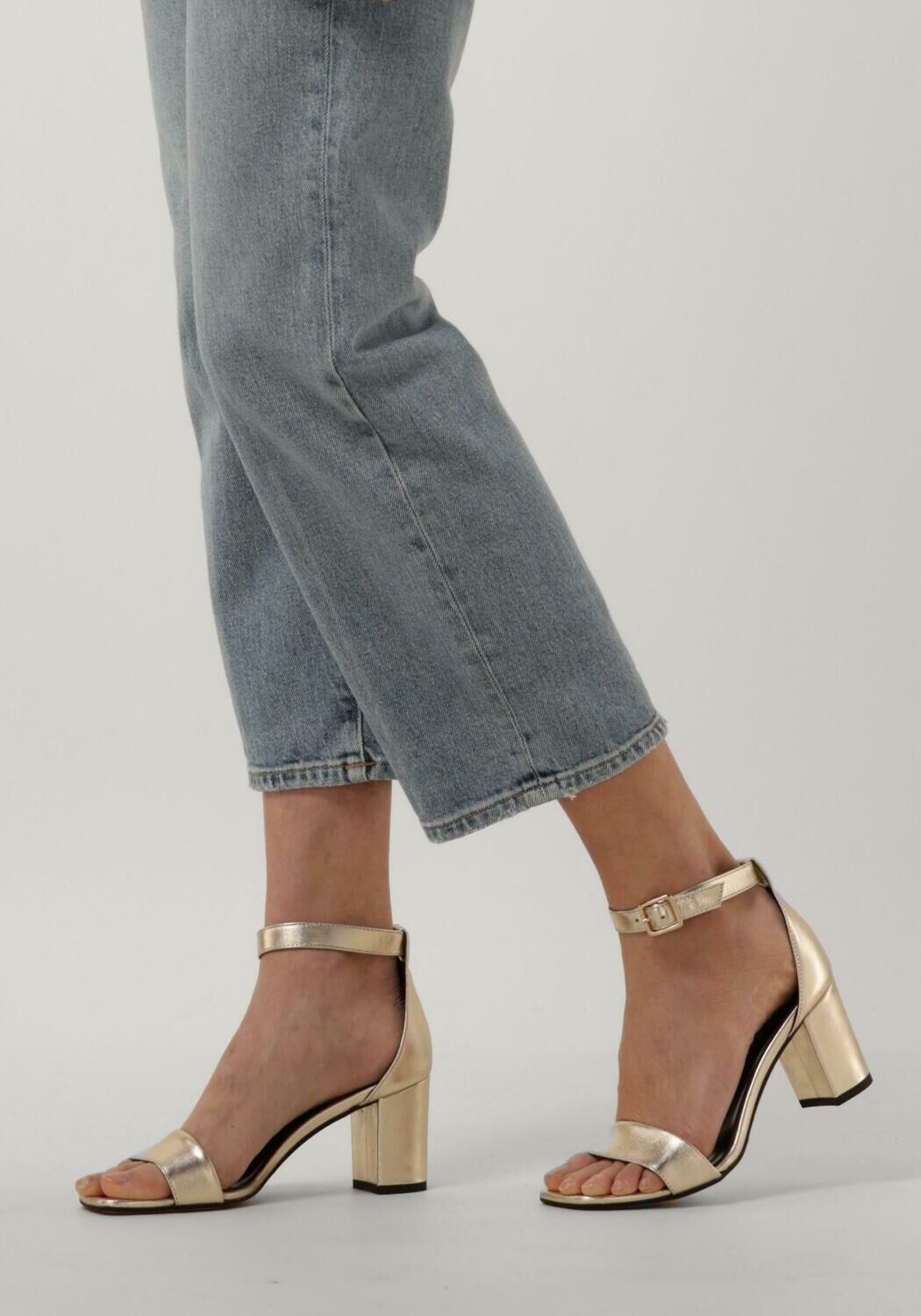 gouden notre v sandalen 34342