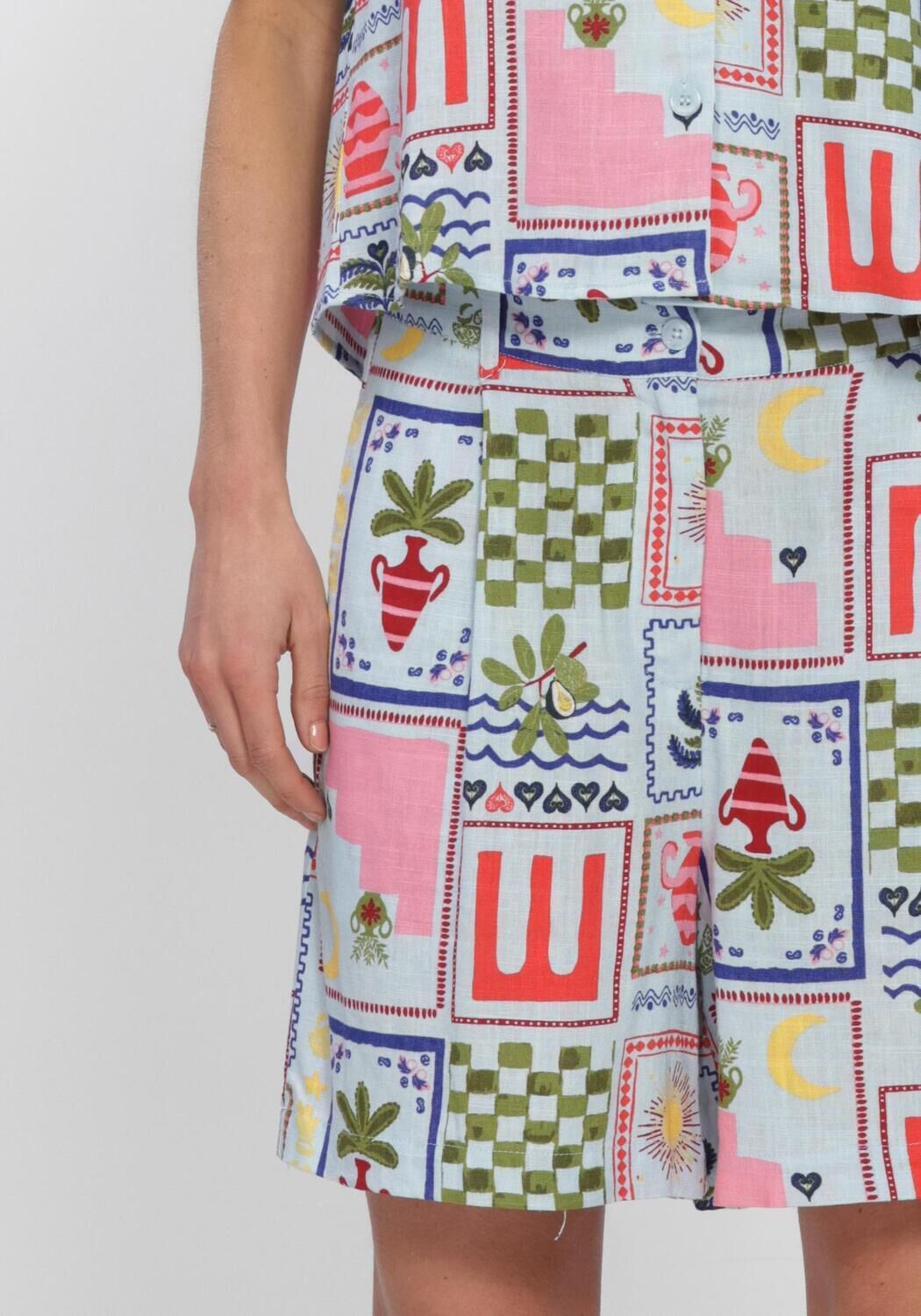 Multi OBJECT Shorts OBJEDIE H/W SHORTS - large