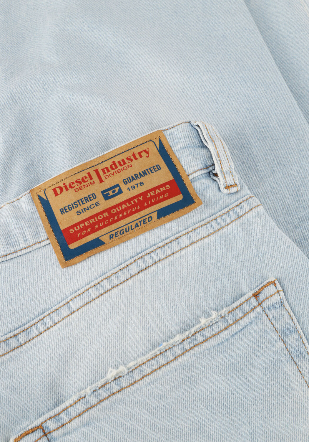 Lichtblauwe DIESEL Straight leg jeans 1988 D-ARK - large