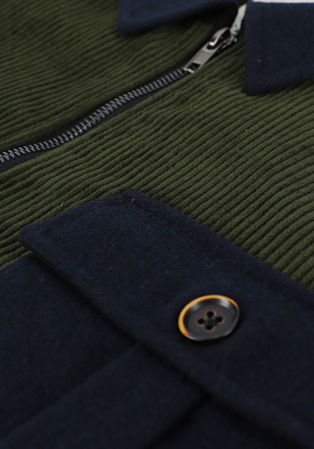 Donkergroene ANERKJENDT Overshirt AKMILAN WOOL/CORD MIX OVERSHIR - large