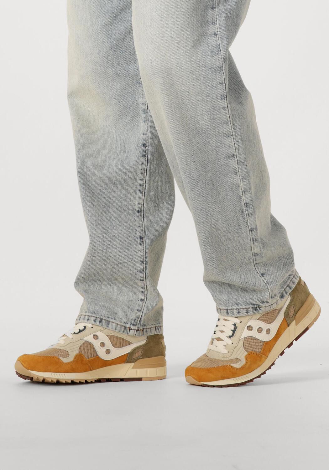 Beige SAUCONY Lage sneakers SHADOW 5000 M - large