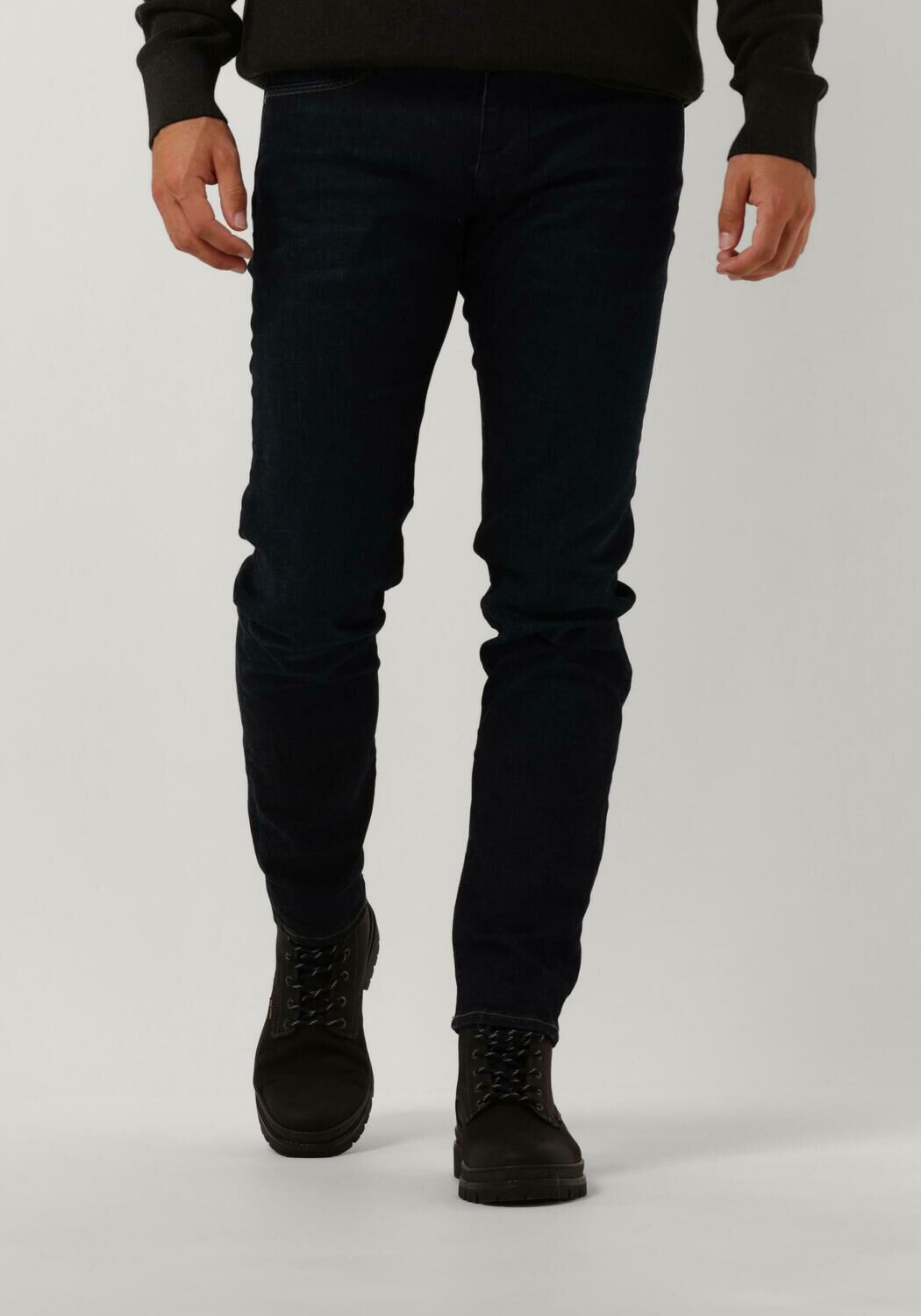 Vanguard jeans sale store