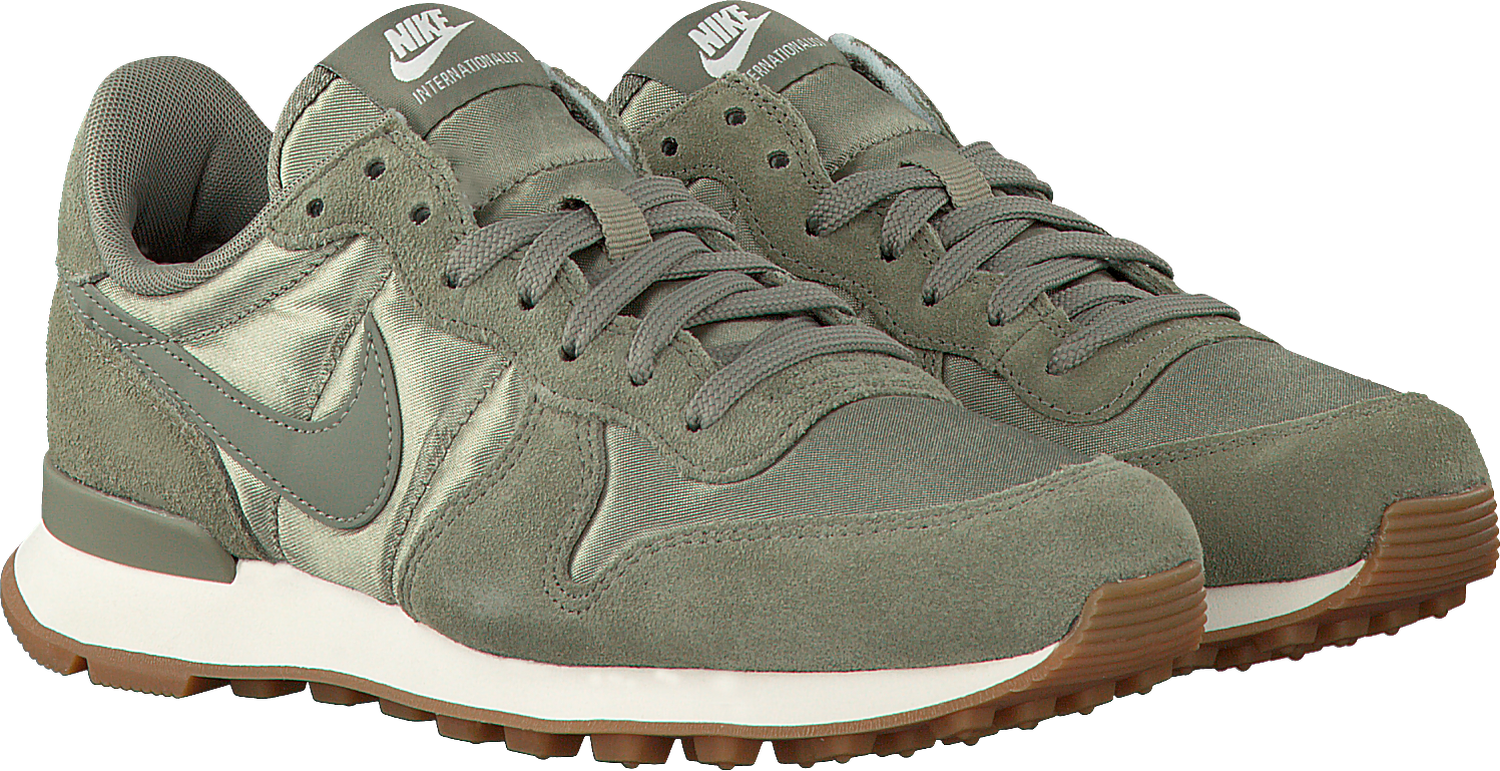 Groene nike sneakers clearance