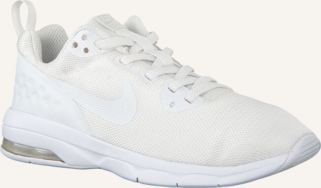Witte NIKE Lage sneakers NIKE AIR MAX MOTION LW Witte NIKE Lage sneakers NIKE AIR MAX MOTION LW - large