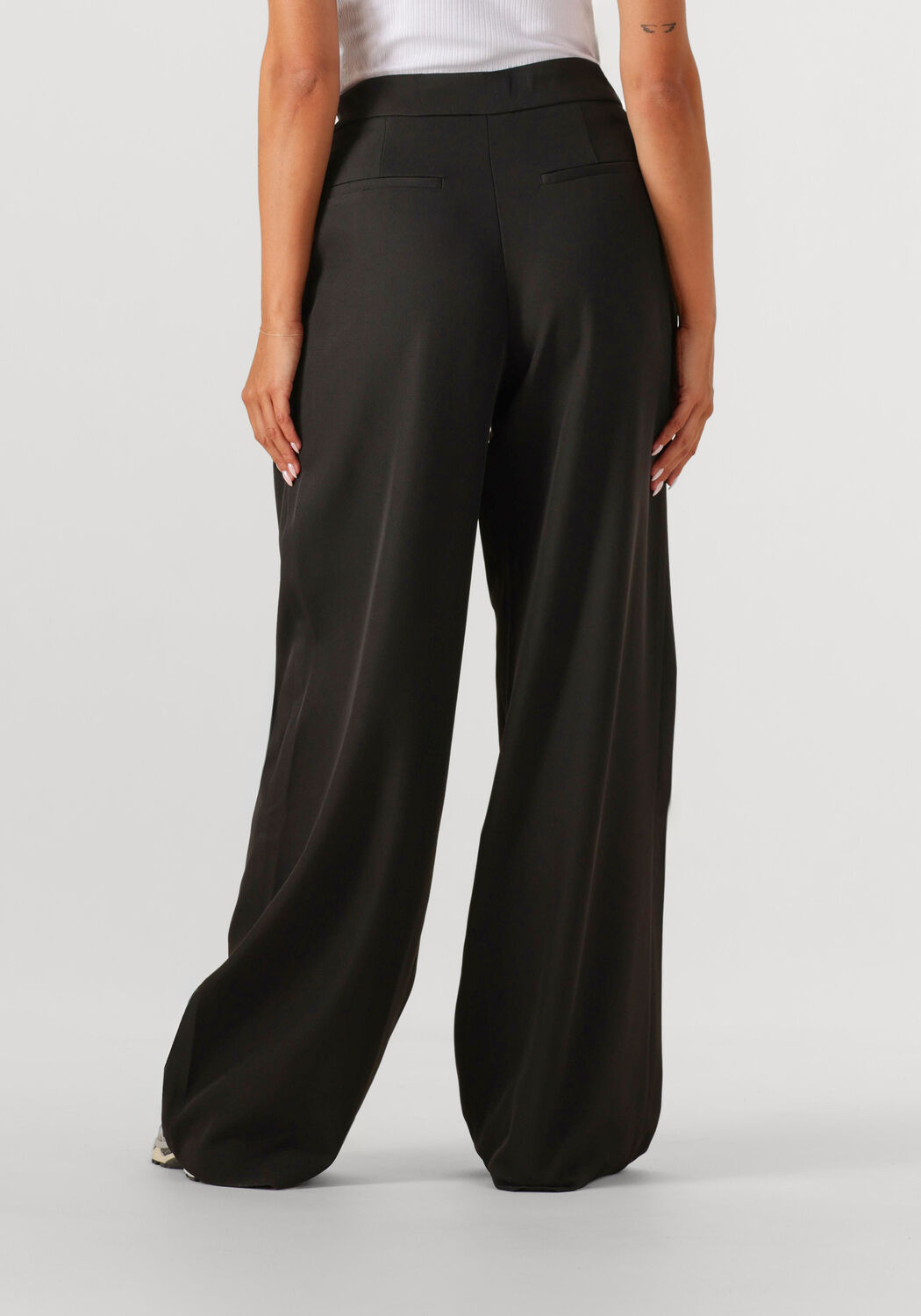 HAUTE L'AMITIÉ Dames Broeken Michelle Tailor Tie Tall Pant Zwart