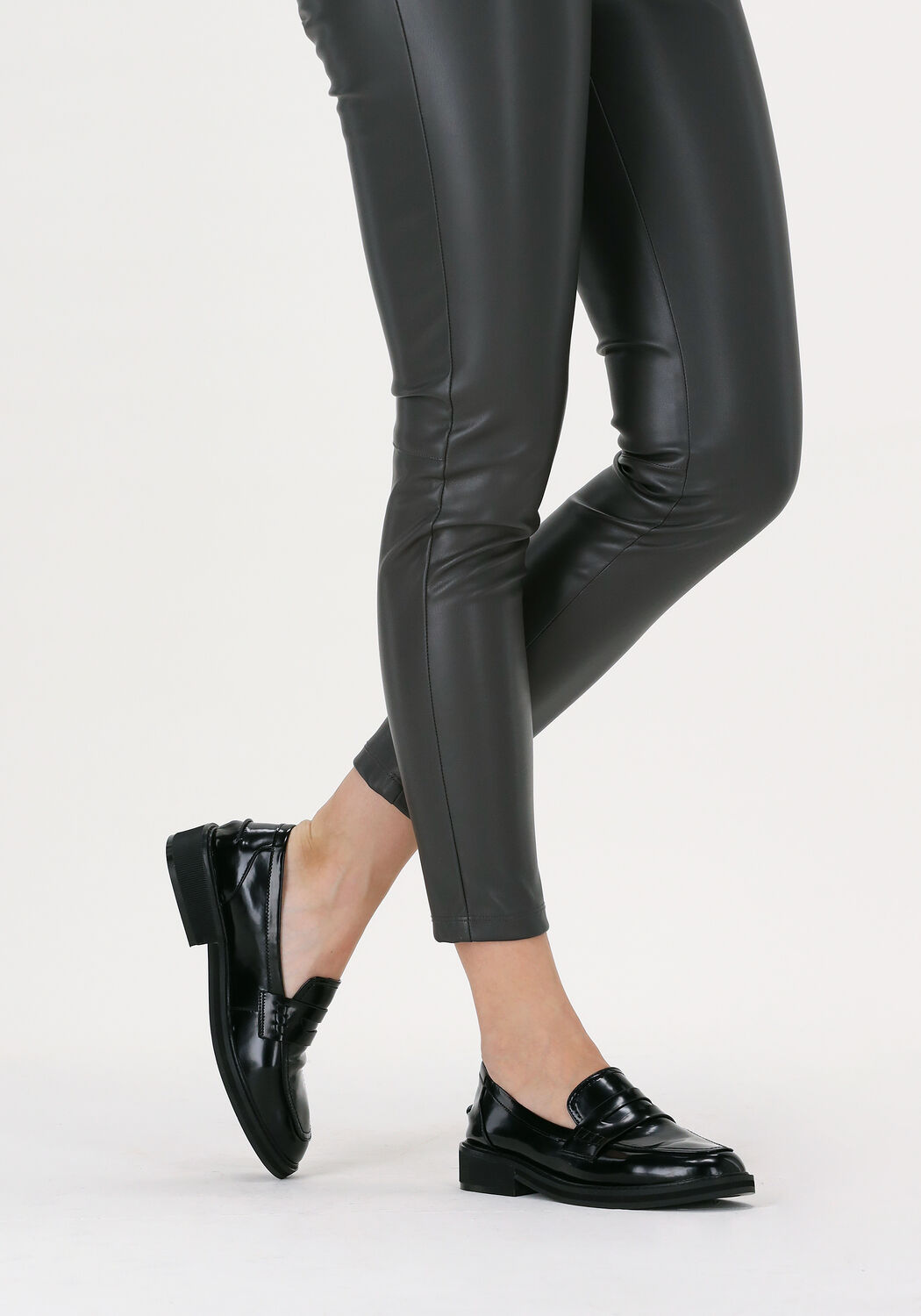 Zwarte BIBI LOU Loafers 671Z13VK - large