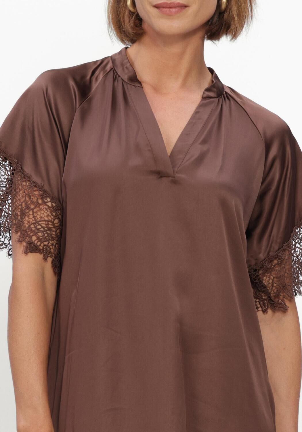 Bruine BRUUNS BAZAAR Jurken KORTHALSIABBWENNY DRESS - large