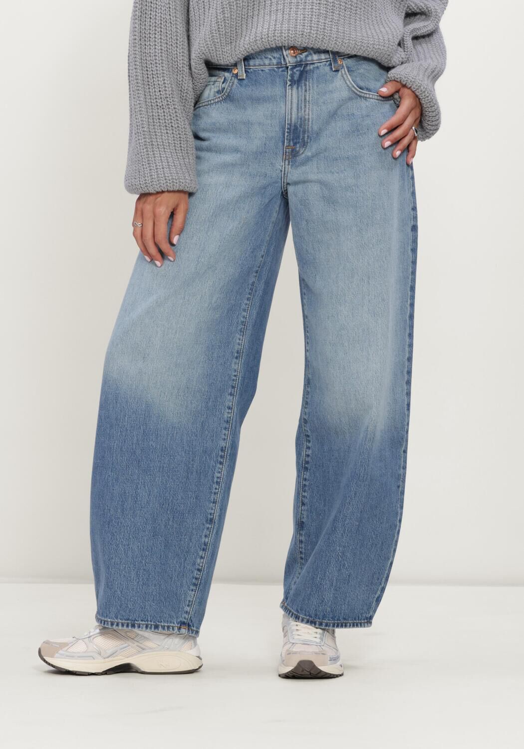 Blauwe 7 FOR ALL MANKIND Barrel jeans BONNIE CURVILINEAR SKYFROST - large
