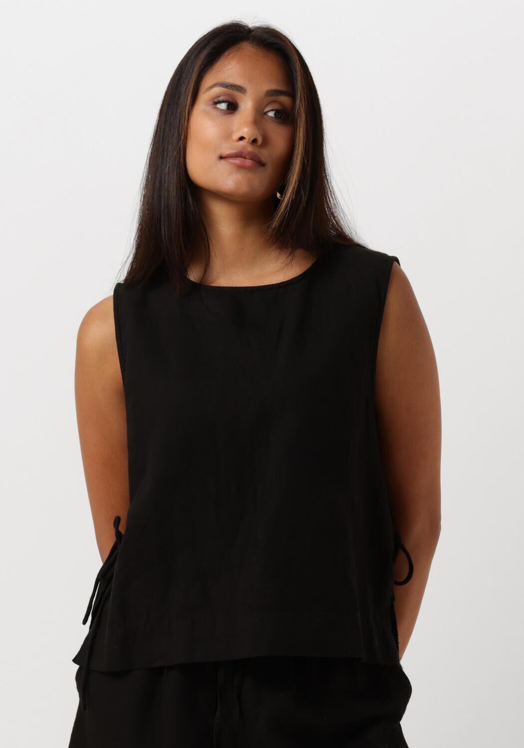 NEO NOIR Dames Tops & T-shirts Svetlana Linen Top Zwart