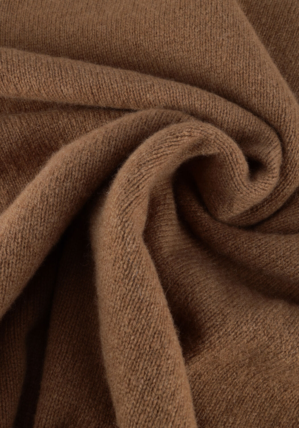 Bruine ANERKJENDT Coltrui AKNICO SOLID ROLL NECK LAMBSWOOL - large