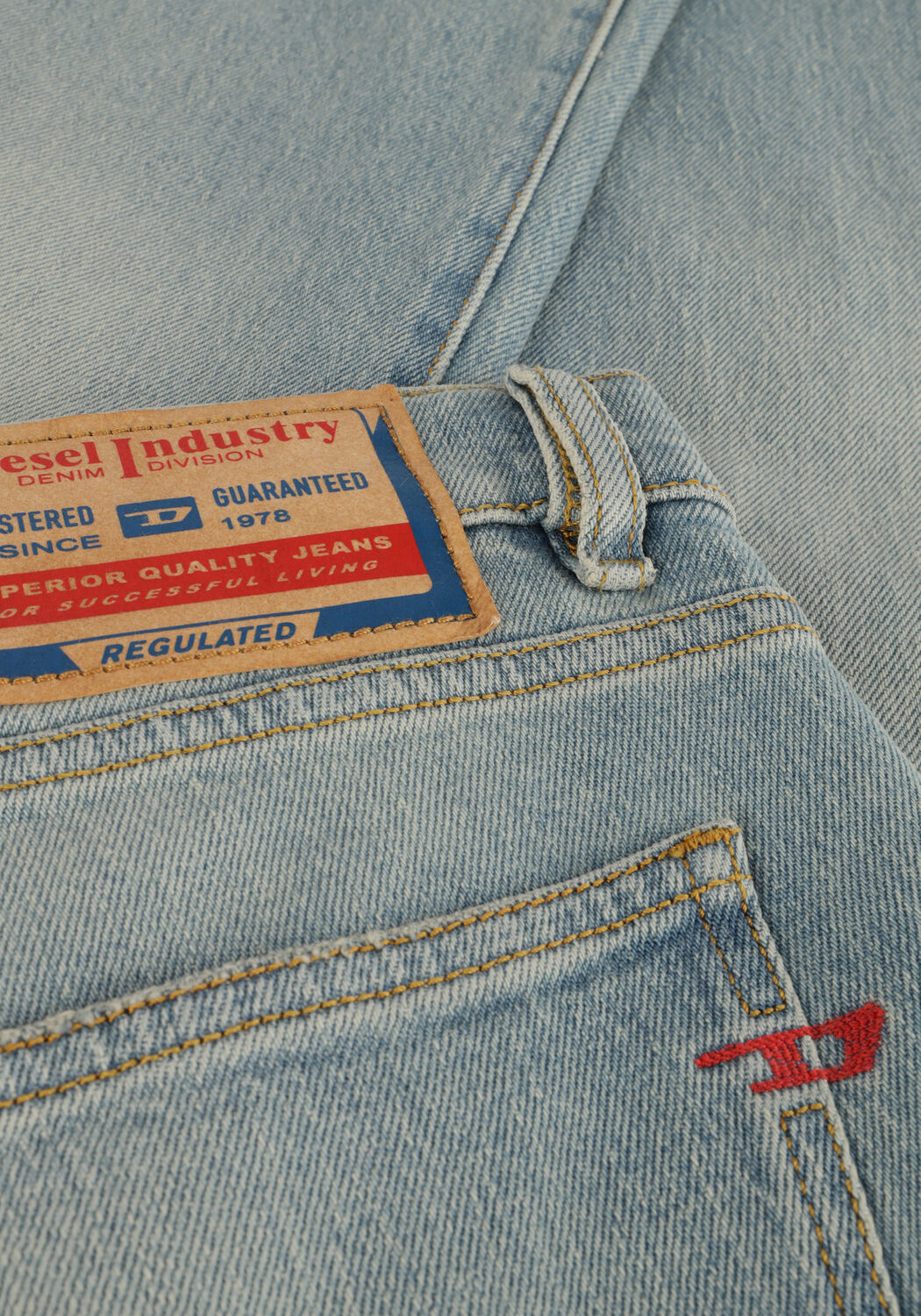 Lichtblauwe DIESEL Slim fit jeans 2019 D-STRUKT - large