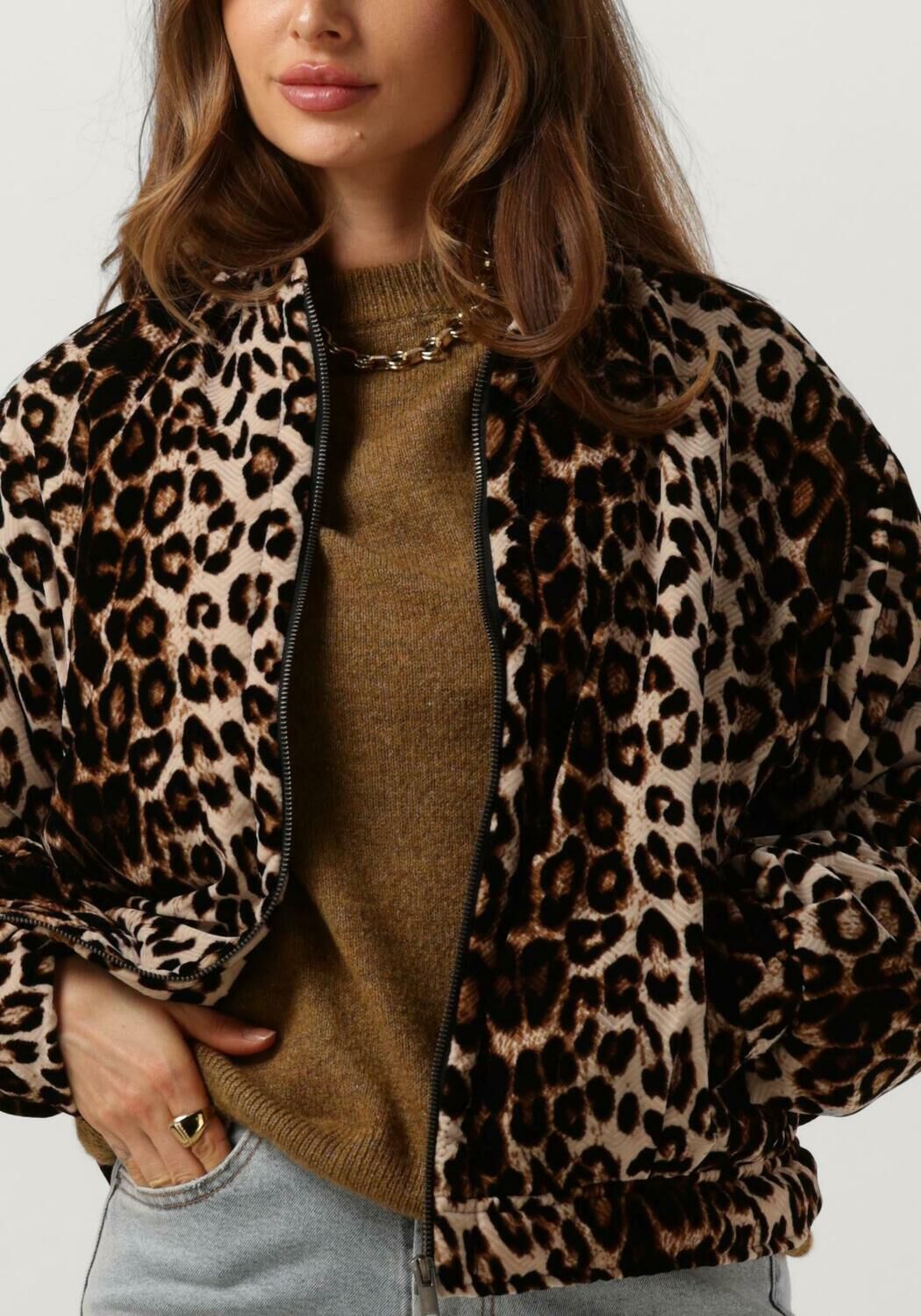 ALIX THE LABEL Dames Jassen Ladies Woven Animal Bomber Zwart