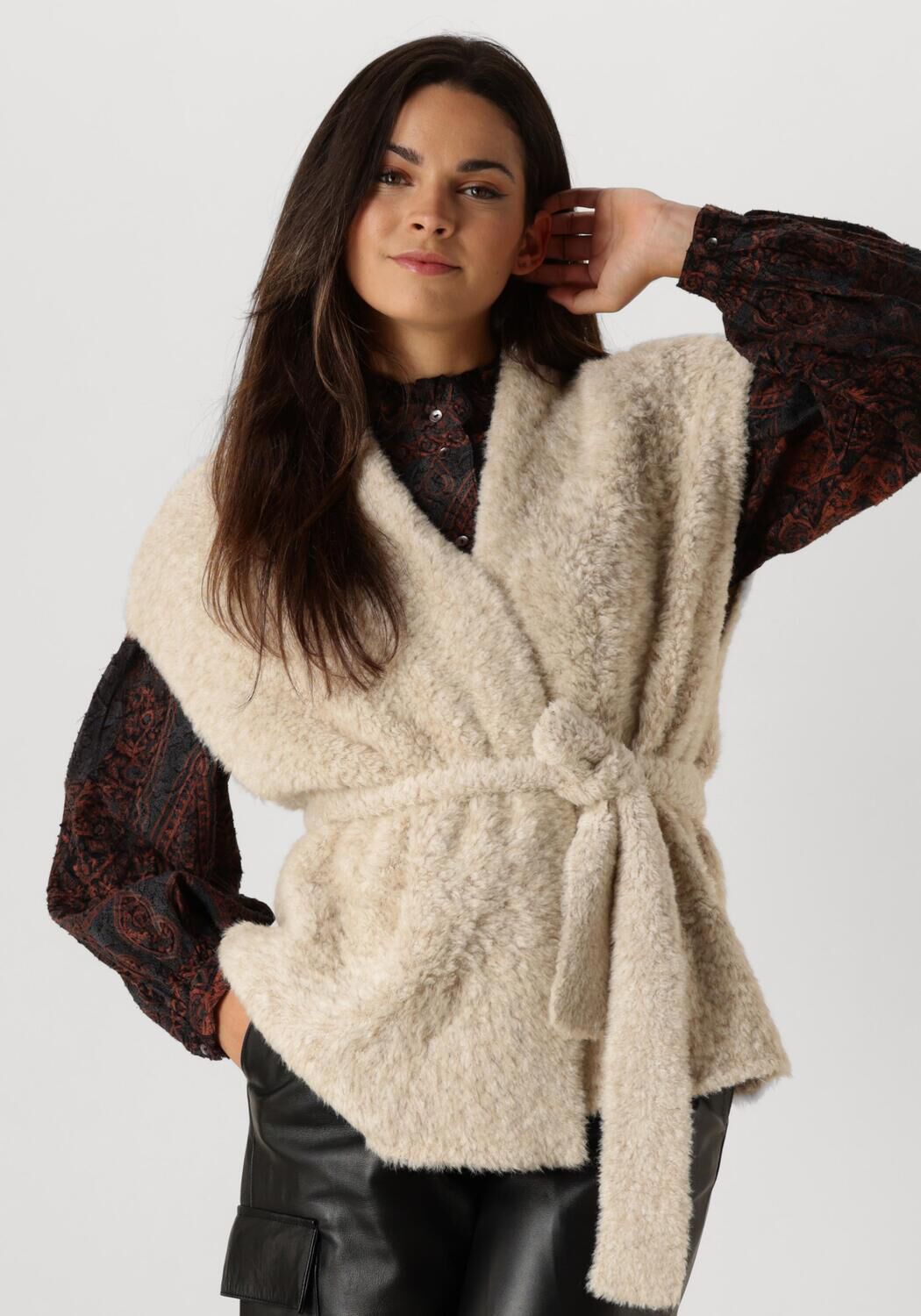 Knit-ted Veelzijdige Zand Blazer Jemma Beige Dames