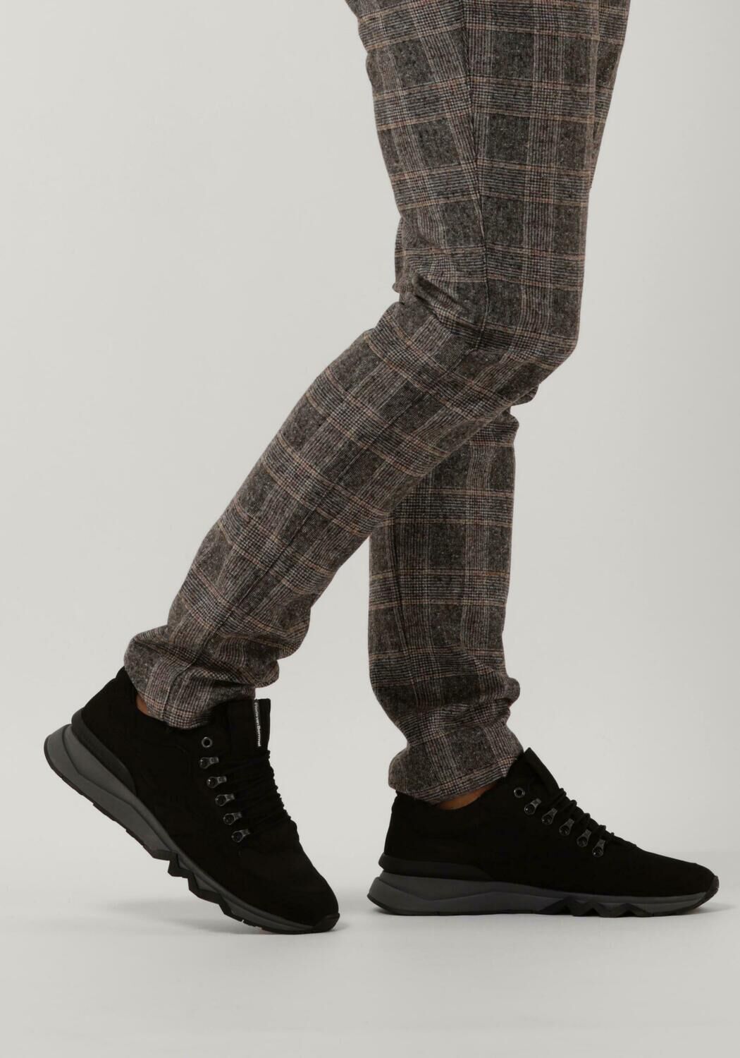 Zwarte FLORIS VAN BOMMEL Lage sneakers SFM-10135 DE ZAGER - large