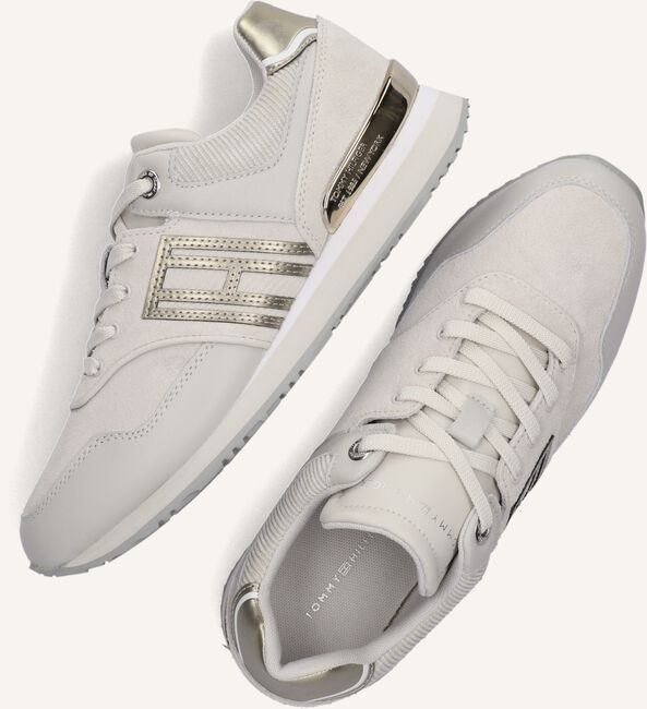 Grijze TOMMY HILFIGER Lage sneakers CASUAL MATERIAL MIX CITY RUNNER Grijze TOMMY HILFIGER Lage sneakers CASUAL MATERIAL MIX CITY RUNNER - large