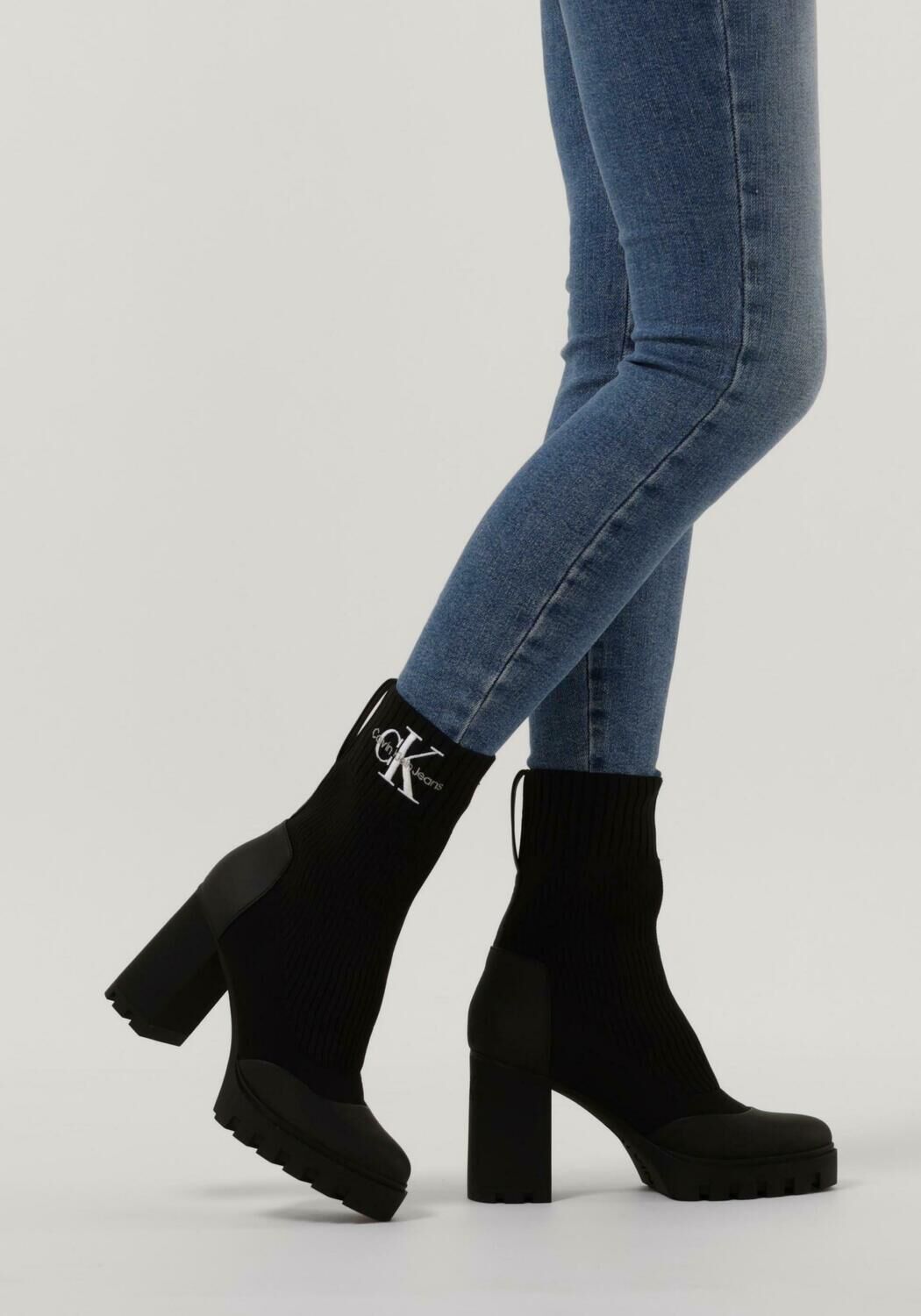 zwarte calvin klein enkellaarsjes platform sock