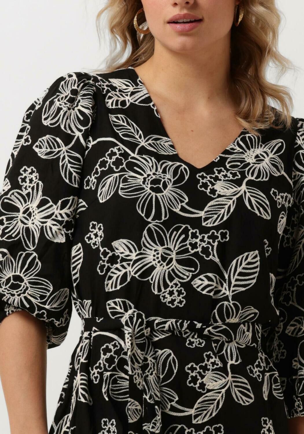 JANSEN AMSTERDAM Dames Jurken Wge517 Embroidered Dress 3 4 Sleeve V-neck Zwart