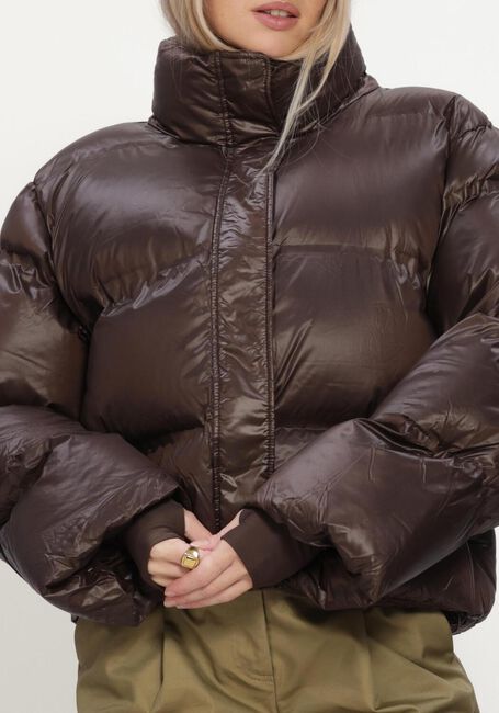 Bruine NEO NOIR Gewatteerde jas RHEA SHINY PUFFER JACKET - large