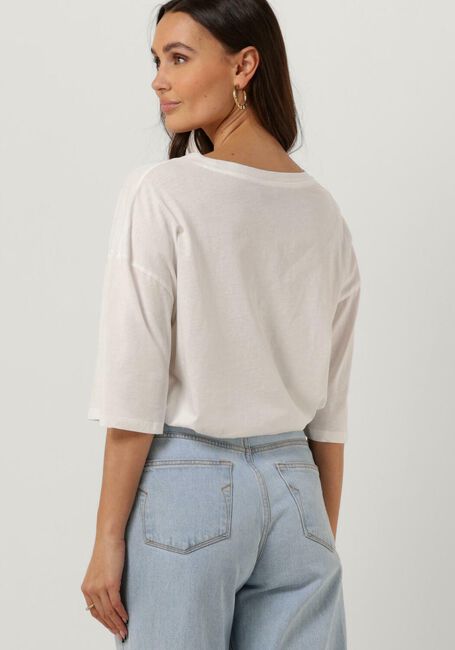 Witte ALIX THE LABEL T-shirt LADIES KNITTED OVERSIZED V-NECK T-SHIRT - large