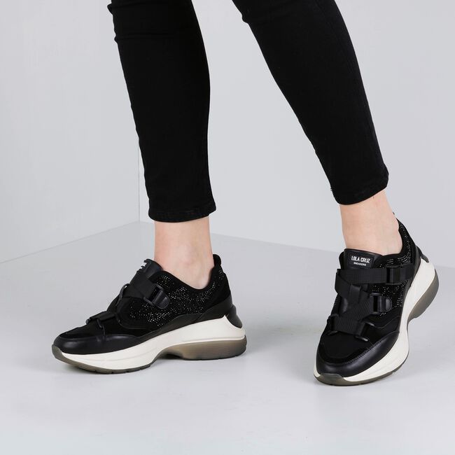 Zwarte LOLA CRUZ Lage sneakers 444Z00BK Zwarte LOLA CRUZ Lage sneakers 444Z00BK - large